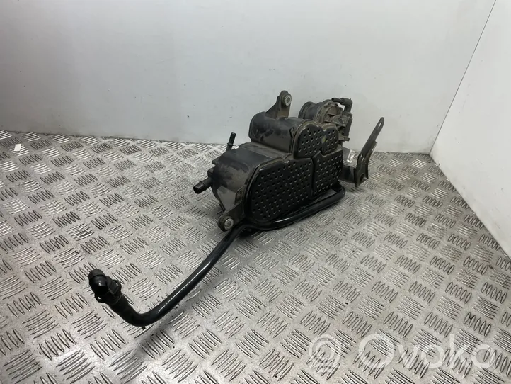 Audi A4 S4 B8 8K Serbatoio a carbone attivo per il recupero vapori carburante 8K0201801C