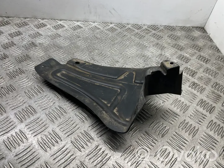 BMW M3 Couvre soubassement arrière 8040534