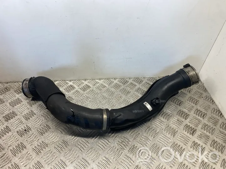 BMW X5 E70 Manguera/tubo del intercooler 7809834