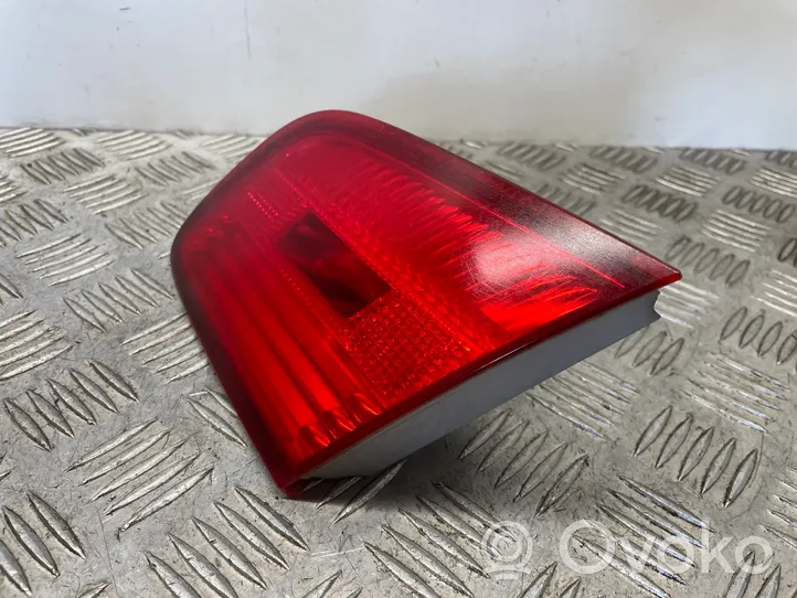 BMW 3 E92 E93 Lampy tylnej klapy bagażnika 7162300