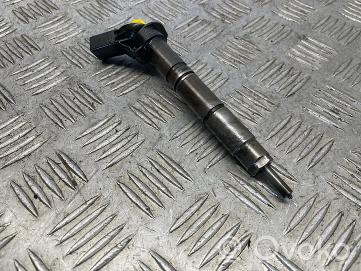 Mercedes-Benz E W211 Fuel injector A6420701387