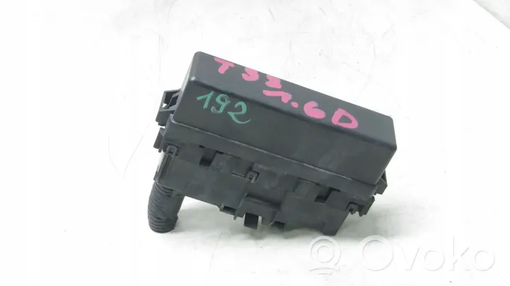 Nissan X-Trail T32 Relay mounting block 