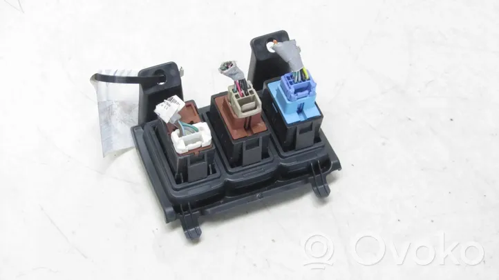 Honda CR-V Zestaw przełączników i przycisków 