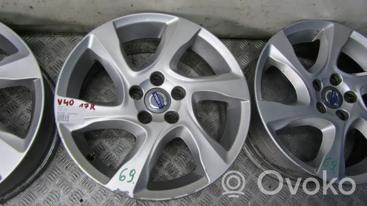 Volvo V40 Cerchione in lega R17 31381859