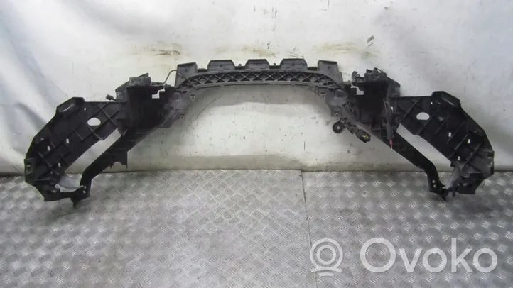 Volvo V40 Staffa del pannello di supporto del radiatore parte superiore 