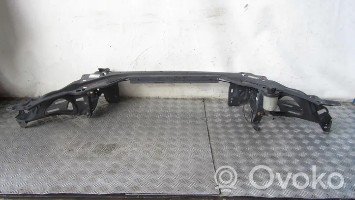 Volvo XC60 Staffa del pannello di supporto del radiatore parte superiore 