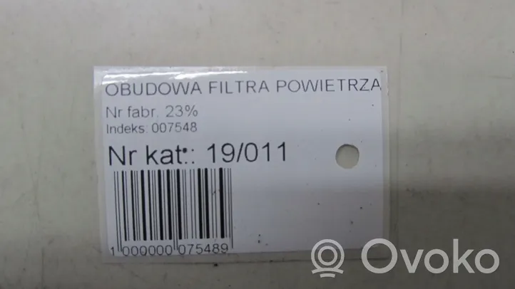 KIA Ceed Rezonator / Dolot powietrza 28221a5800