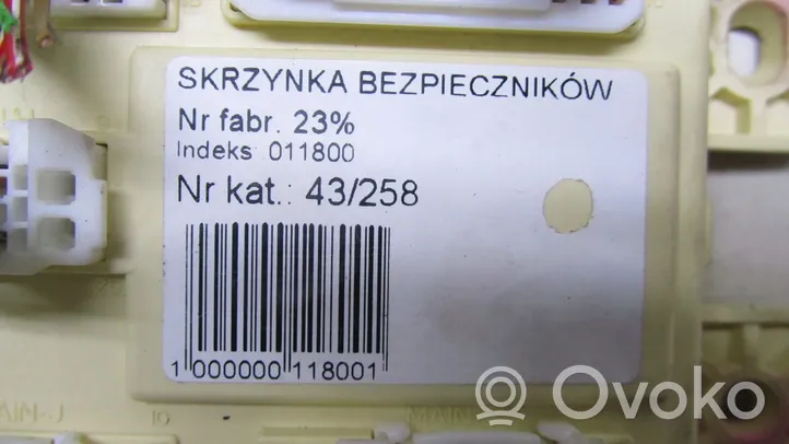 SsangYong Tivoli Módulo de fusible 8215035230