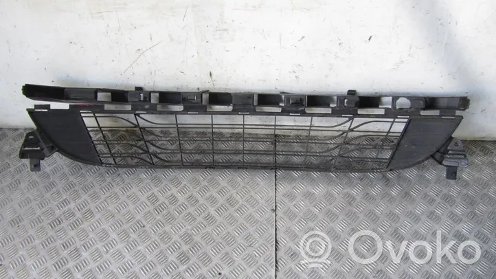 Renault Megane III Grille inférieure de pare-chocs avant 622540001R