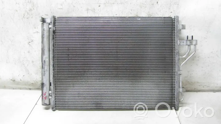 Hyundai ix35 Radiatore di raffreddamento A/C (condensatore) 976062Y001