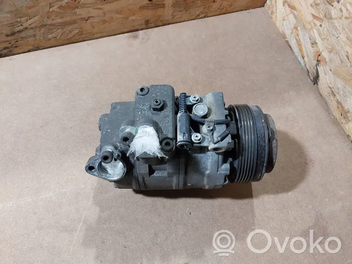 BMW 5 E39 Kompresor / Sprężarka klimatyzacji A/C 8379924