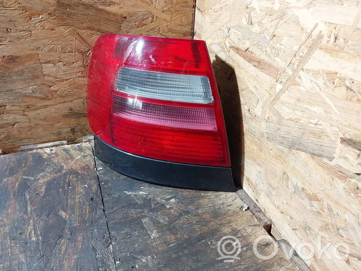 Audi A4 S4 B5 8D Luci posteriori 8D0945095D