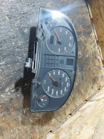 Audi 80 90 S2 B4 Speedometer (instrument cluster) 8A0919033CT