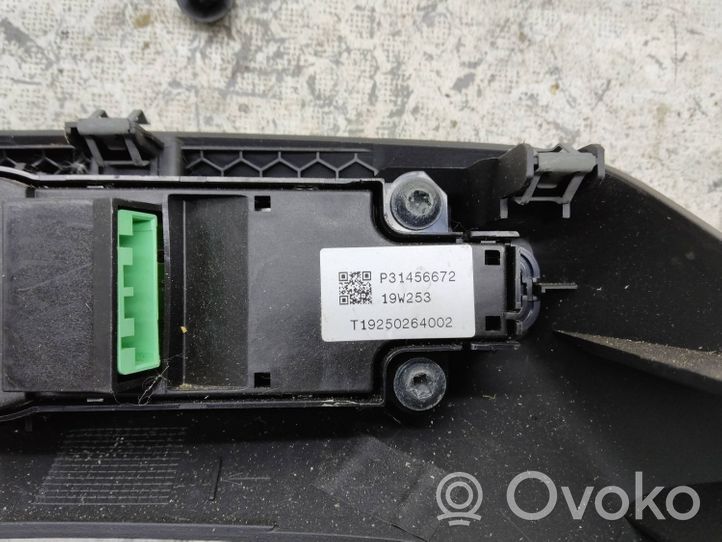 Volvo XC40 Controllo multimediale autoradio 31456672