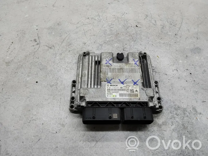 Opel Mokka B Calculateur moteur ECU 9841215880