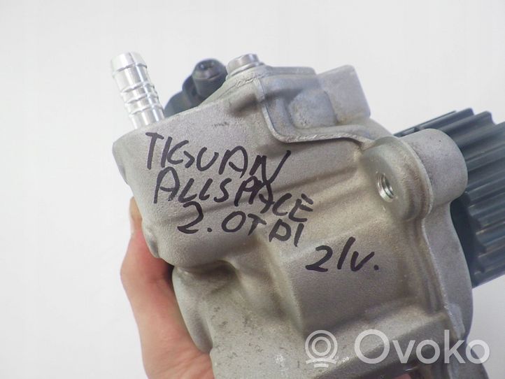 Volkswagen Tiguan Allspace Polttoaineen ruiskutuksen suurpainepumppu 05L130755