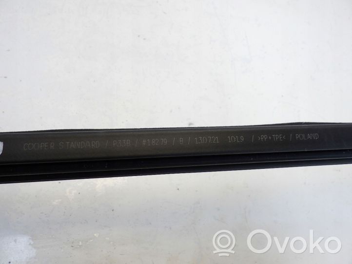 Nissan Qashqai J12 Rivestimento modanatura del vetro della portiera anteriore 18279