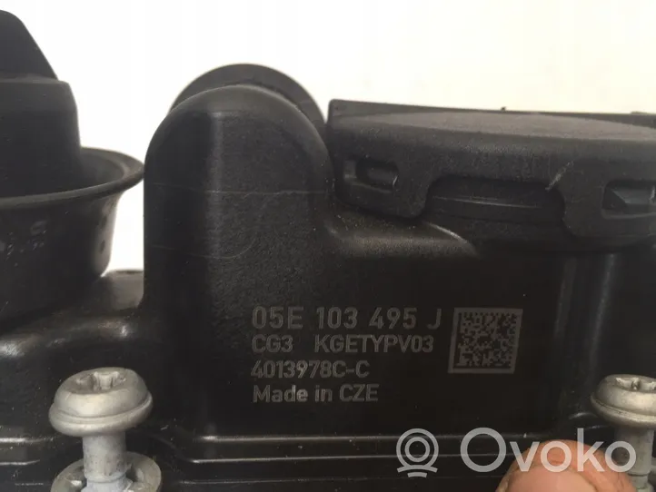 Audi A3 8Y Öljyn huohotinsäiliö 05E103495J