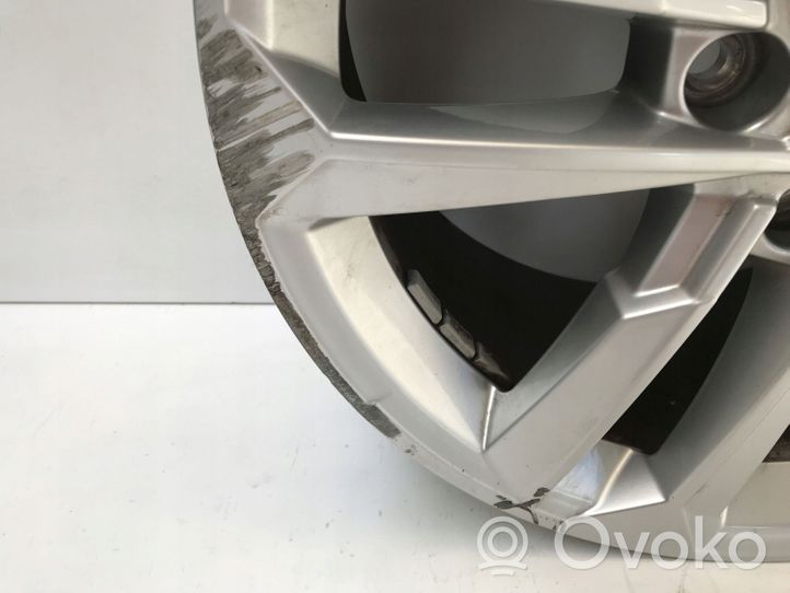 Audi A3 8Y Felgi aluminiowe R17 8Y0601025E