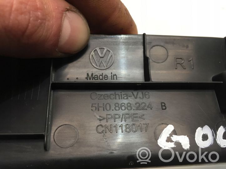 Volkswagen Golf VIII Kita slenkscių/ statramsčių apdailos detalė 5H0868224B