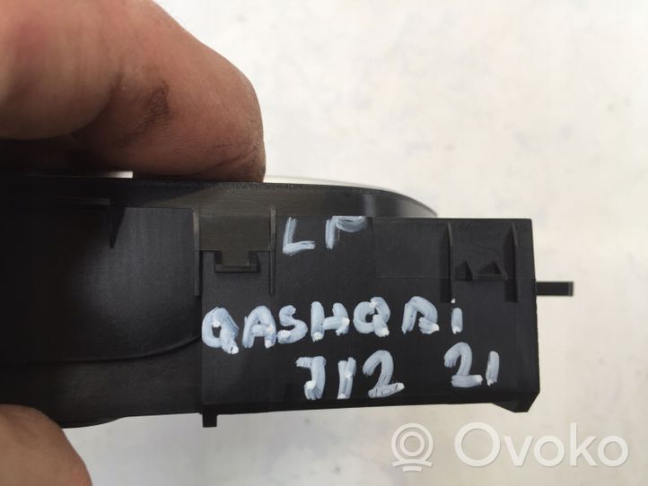 Nissan Qashqai J12 Klamka wewnętrzna drzwi przednich 806716UA0A