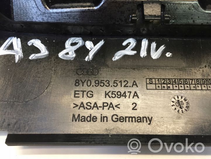 Audi A3 8Y Vairo ašies apdaila 8Y0953512A