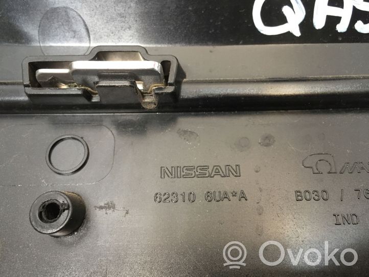 Nissan Qashqai J12 Griglia superiore del radiatore paraurti anteriore 623106UAA