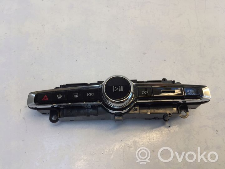 Volvo XC40 Controllo multimediale autoradio 31479539