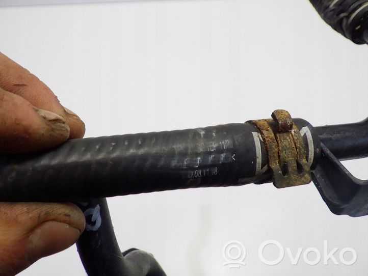 Audi Q2 - Engine coolant pipe/hose 05E122447E