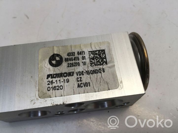 BMW 1 F40 Valvola ad espansione dell’aria condizionata (A/C) 6845415