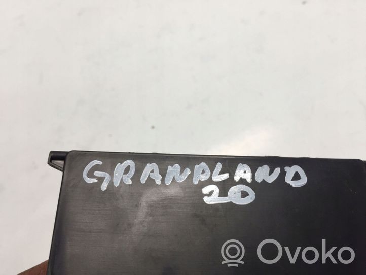 Opel Grandland X Centralina aria condizionata/riscaldamento 9832228080