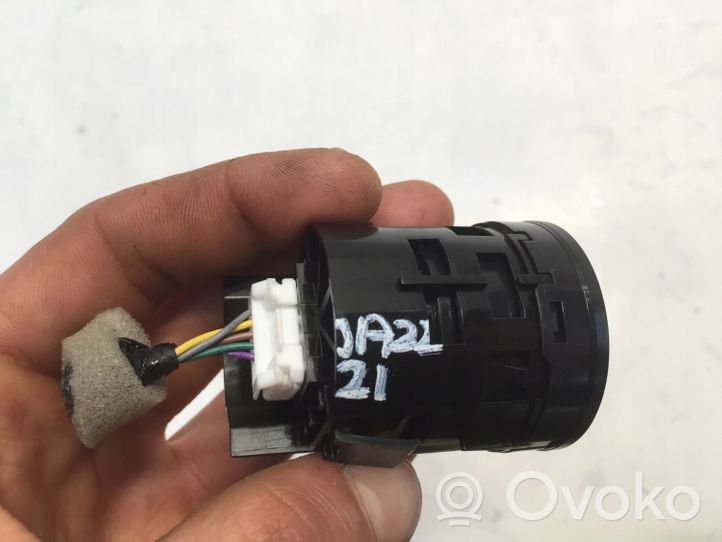 Honda Jazz IV GR Interruttore di regolazione dell’illuminazione del quadro M81786