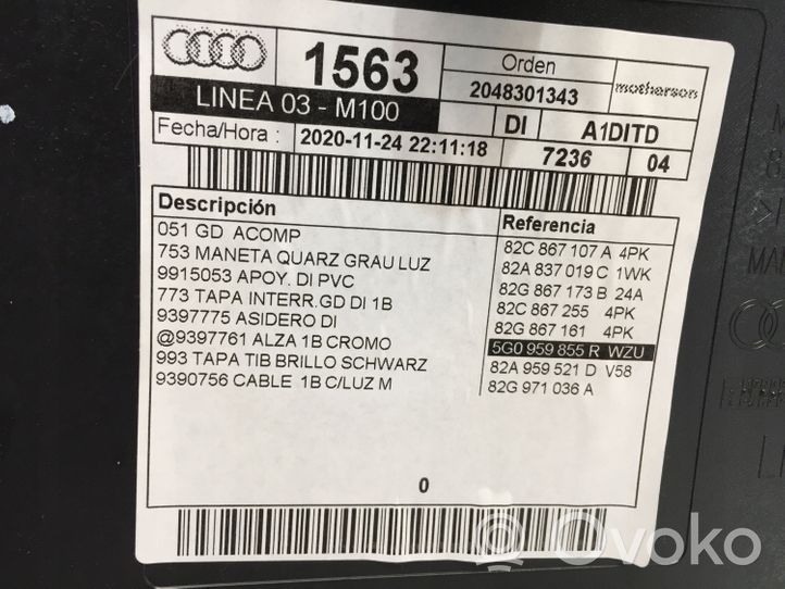 Audi A1 Apmušimas priekinių durų (obšifke) 82G867133