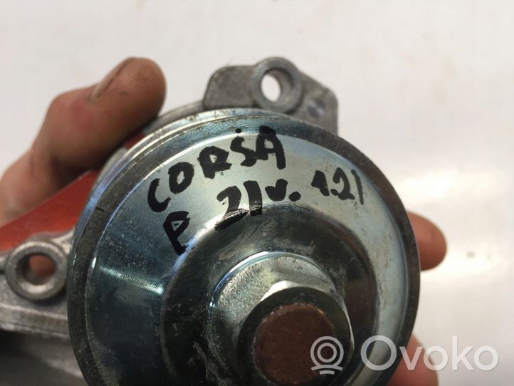 Opel Corsa F Bomba de agua 9803442480