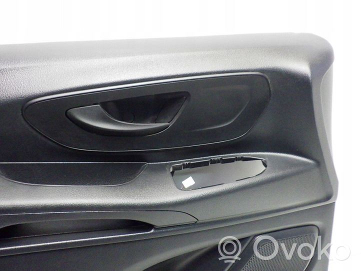 Mercedes-Benz Vito Viano W447 Rivestimento del pannello della portiera anteriore A4477271778