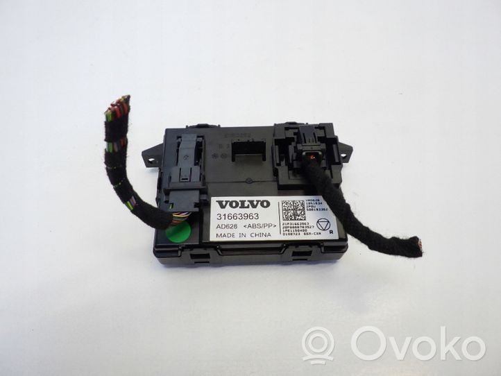 Volvo XC40 Gateway-Steuermodul 31663963