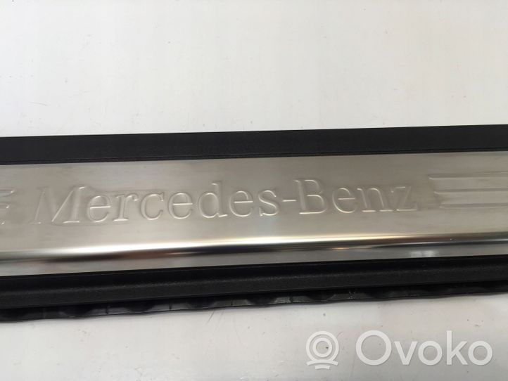 Mercedes-Benz SLC R172 Copertura del rivestimento del sottoporta anteriore A1726800535