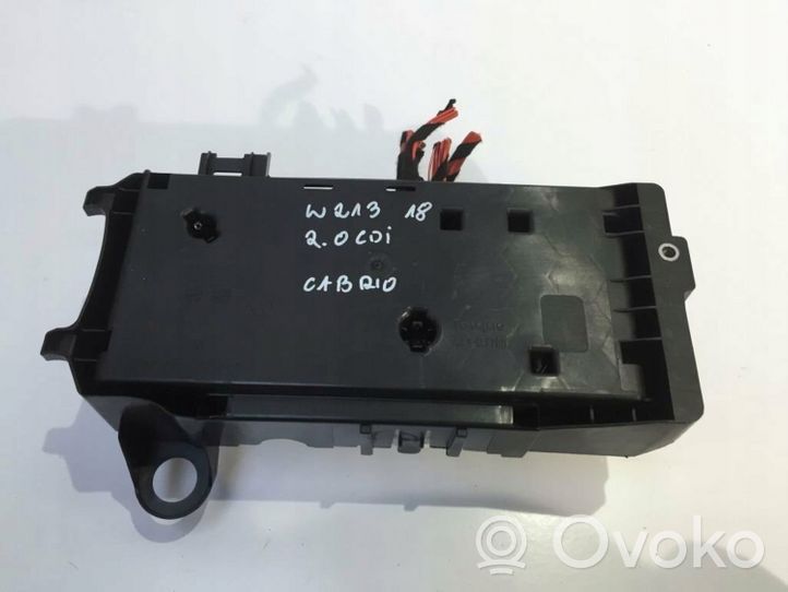 Mercedes-Benz E W213 Module de fusibles A2056942400