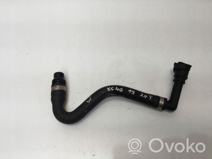 Volvo XC40 Tubo flessibile del liquido di raffreddamento del motore 32222092