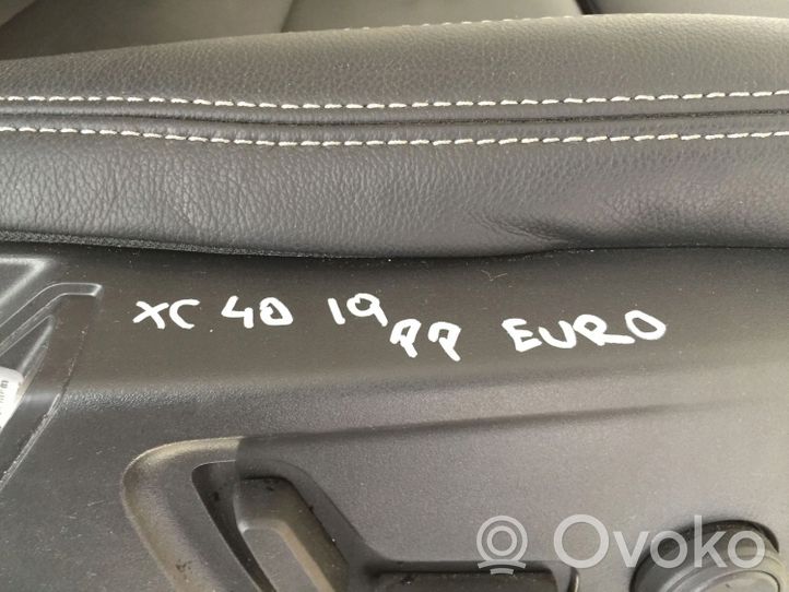 Volvo XC40 Sedile anteriore del passeggero 