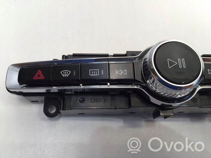 Volvo XC40 Controllo multimediale autoradio P31456672