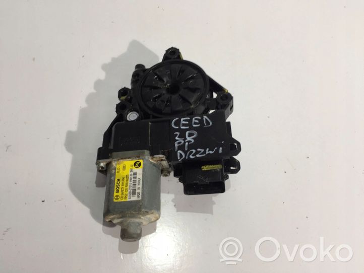 KIA Ceed Moteur de lève-vitre de porte avant 82460J7010