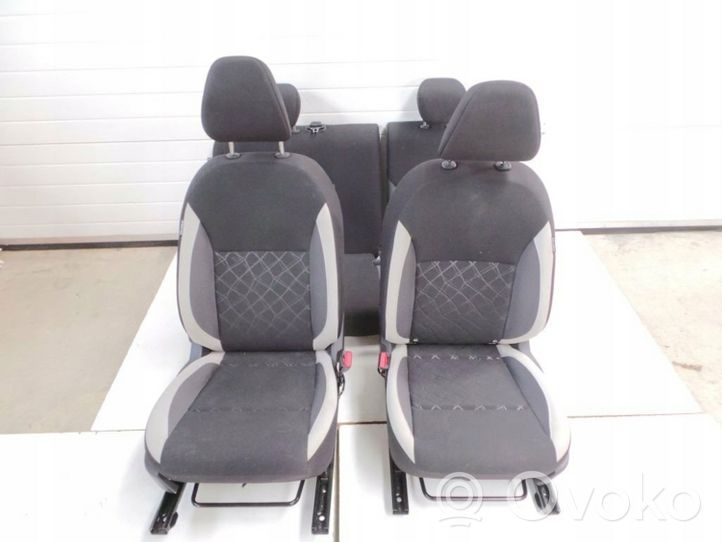 Nissan Micra K14 Set sedili 