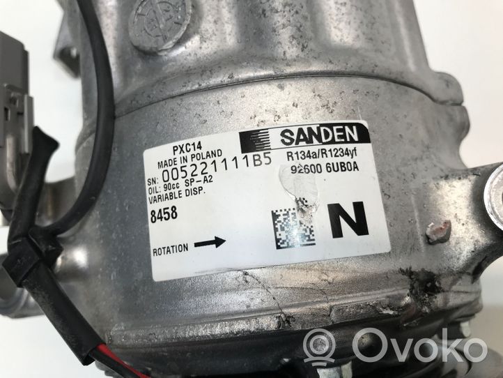 Nissan Qashqai J12 Compressore aria condizionata (A/C) (pompa) 926006UB0A