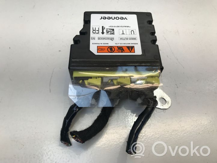 Nissan Qashqai J12 Centralina/modulo airbag 988206UT0A