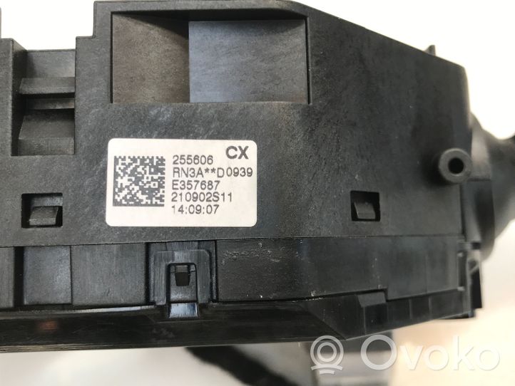 Nissan Qashqai J12 Leva/interruttore dell’indicatore di direzione e tergicristallo 255606