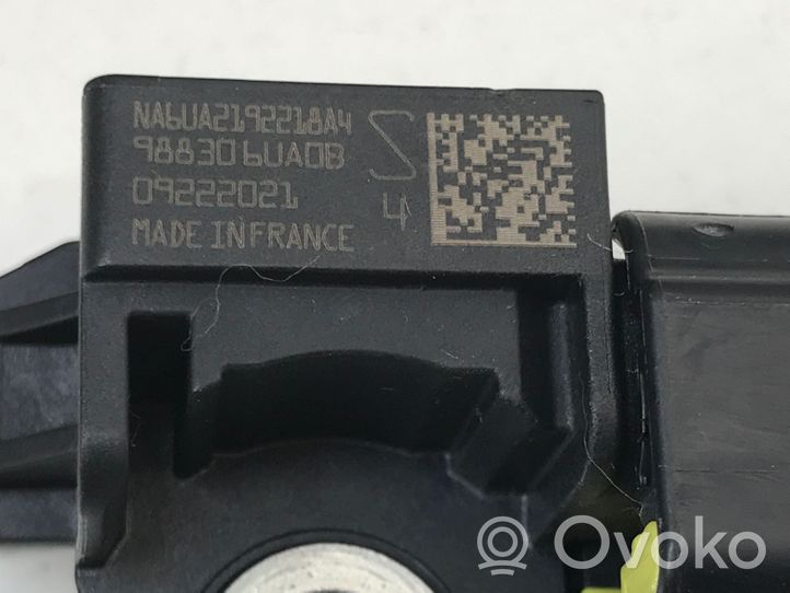 Nissan Qashqai J12 Czujnik uderzenia Airbag 988306UA0B