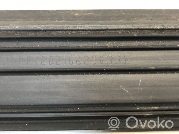 Nissan Qashqai J12 Rivestimento vano piedi laterale 202106250331