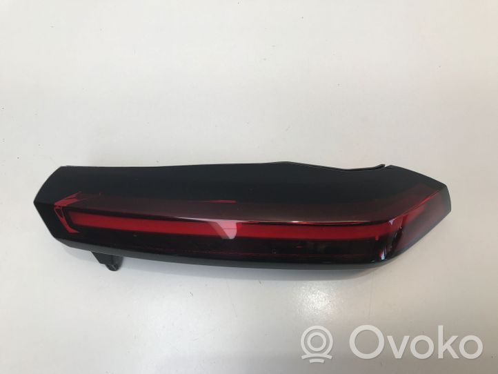 Citroen C4 III e-C4 Luci posteriori del portellone del bagagliaio 9831120580