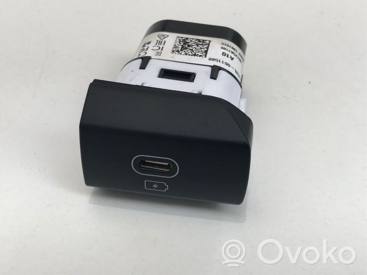 KIA Niro USB-pistokeliitin 96125AT100